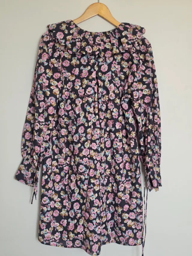 Vestido Floral Cuello Volante H&M